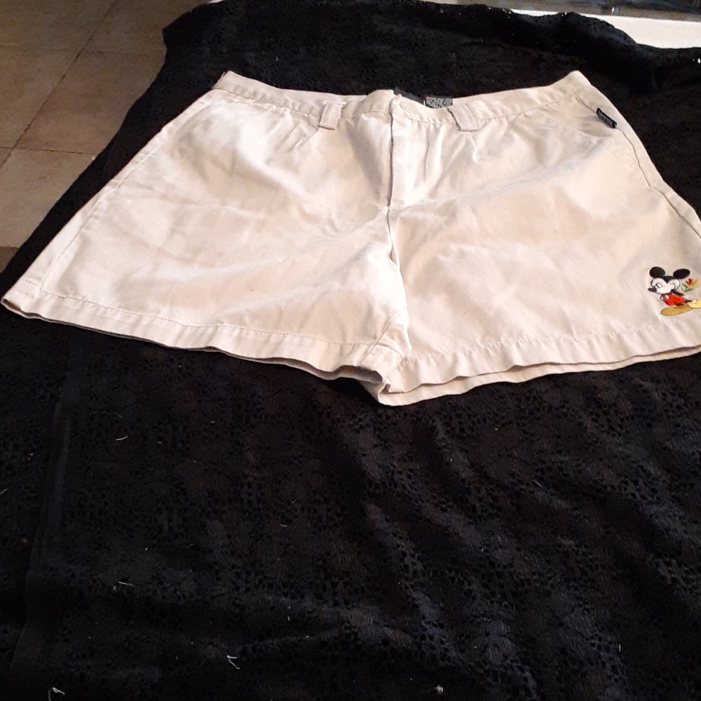 Micky Unlimited Disney shorts